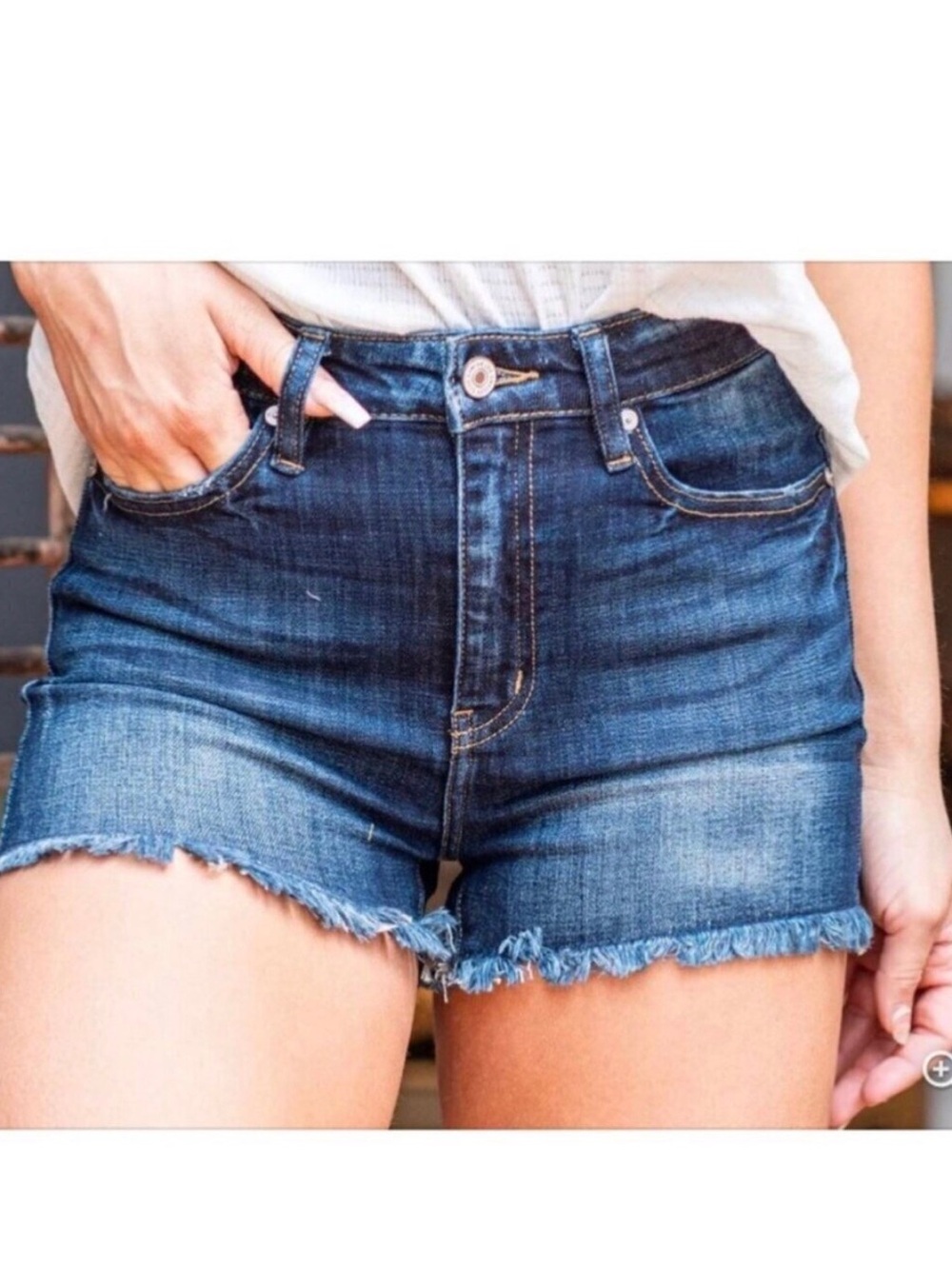 KanCan 13 (30) Denim Women’s Shorts Frayed Hem Jeans Cutoffs Stretch KC6033M